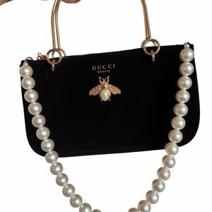 Gucci Beauty Black Velvet Shoulder Bag Pearl Chain Strap w/ Box – GWP
